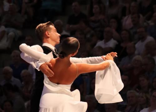 Formacja Aqua Dance na koncercie muzyki filmowej